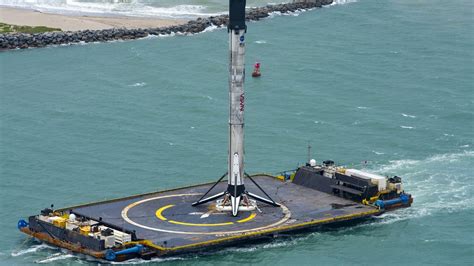 S­p­a­c­e­X­,­ ­o­k­y­a­n­u­s­ ­ü­s­t­ü­ ­i­n­i­ş­t­e­ ­y­i­n­e­ ­s­o­r­u­n­ ­y­a­ş­a­d­ı­